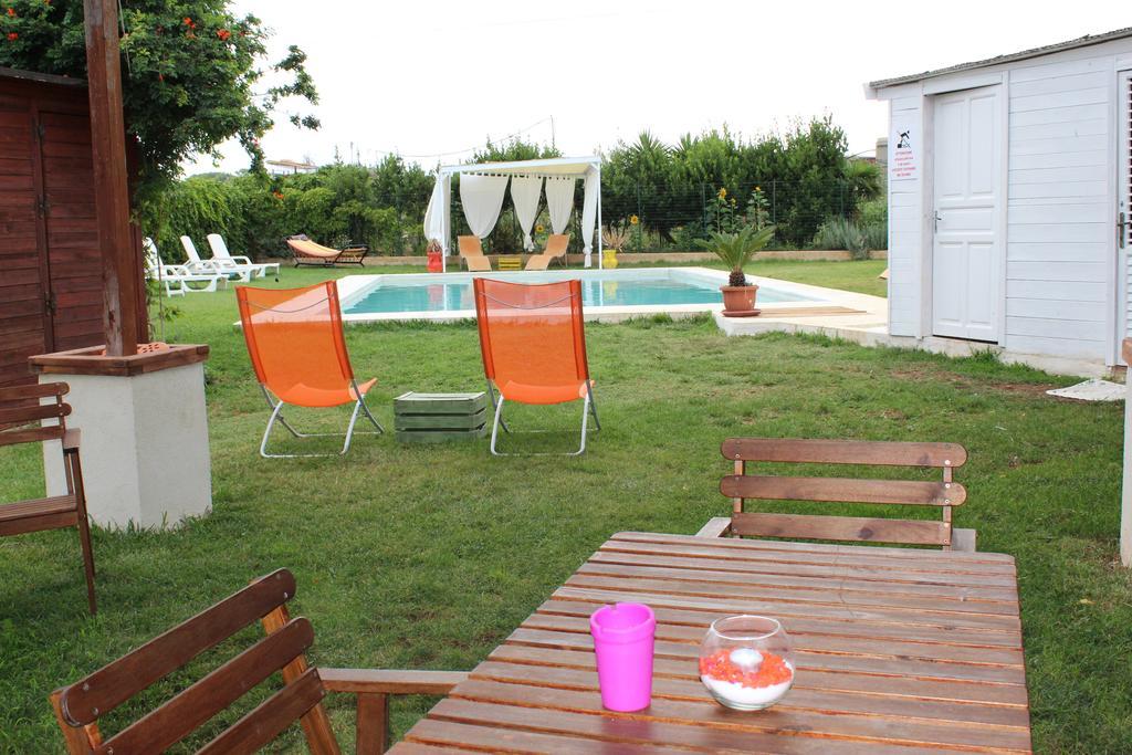 Casa Vacanze Il Giardino Dei Girasoli Марина ди Рагуса Екстериор снимка