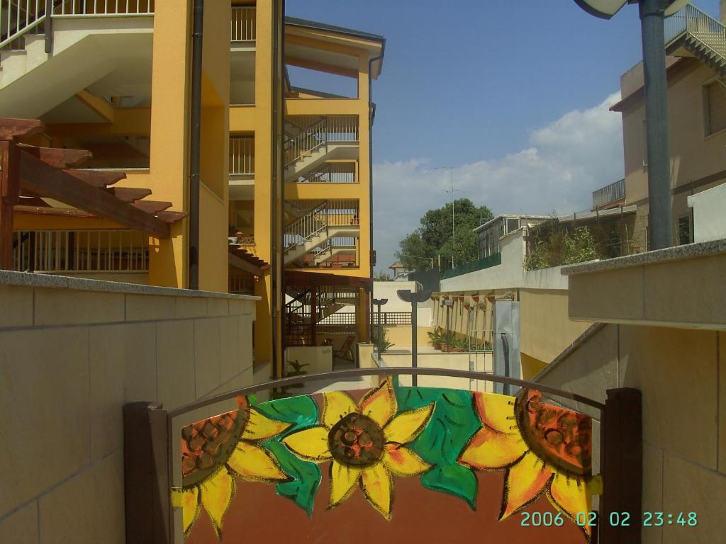 Casa Vacanze Il Giardino Dei Girasoli Марина ди Рагуса Екстериор снимка